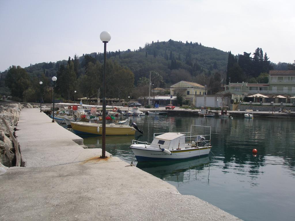 Ampelaki Studios Μπούκαρι Δωμάτιο φωτογραφία